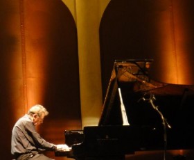 PHILIP GLASS, cíclica repetición