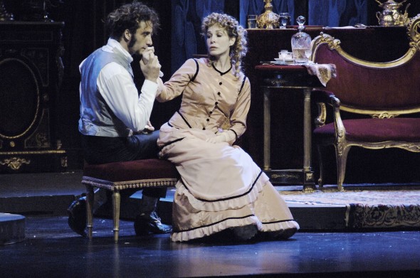 Gloria Carrá y Luciano Cáceres en El cuarto de al lado
